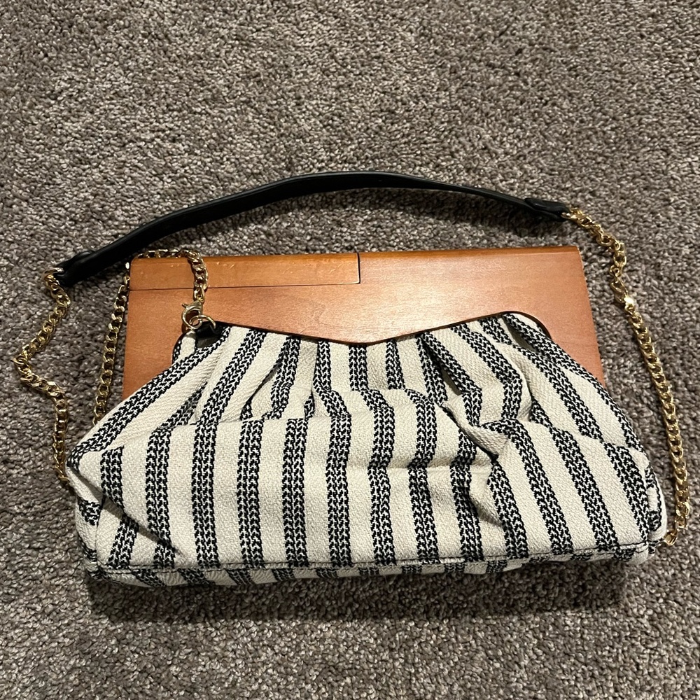Striped Black and White Women's Antik Kraft Clutch
